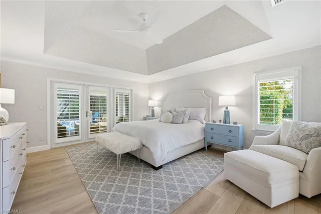 $3,490,000 | 721 Turkey Oak Lane, Naples, FL 34108