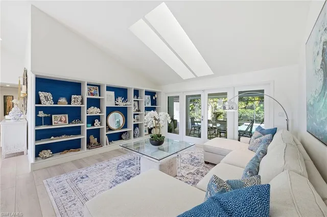 $3,490,000 | 721 Turkey Oak Lane, Naples, FL 34108