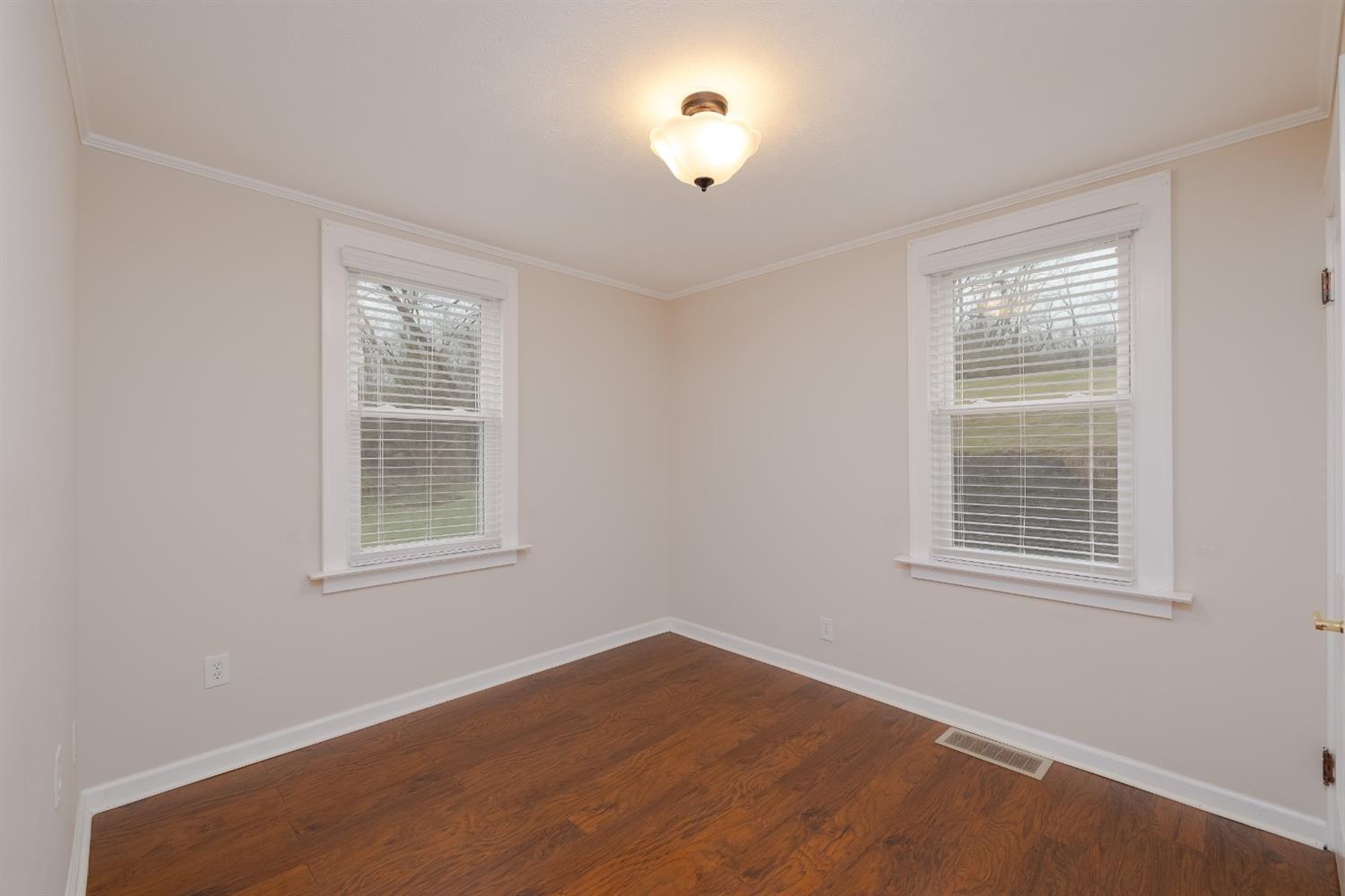 5506 Hubble Road Cincinnati, OH 45247 - Photo 15 of 29