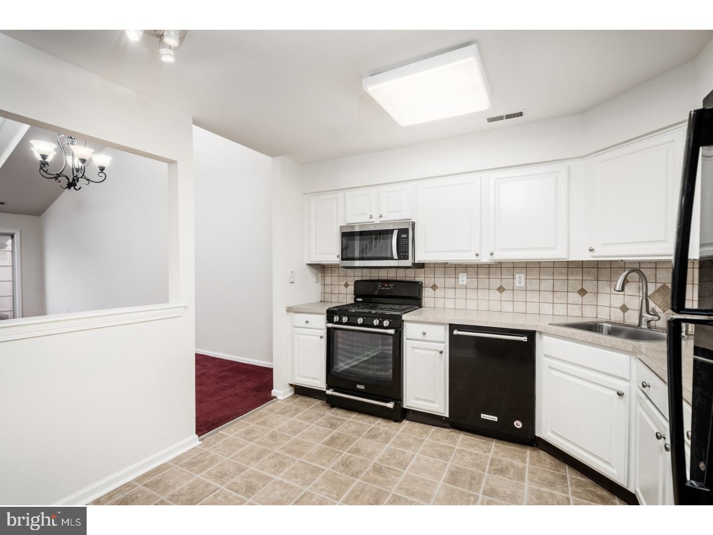 16 Pizzullo Road Trenton, NJ 08690 - Photo 5 of 25