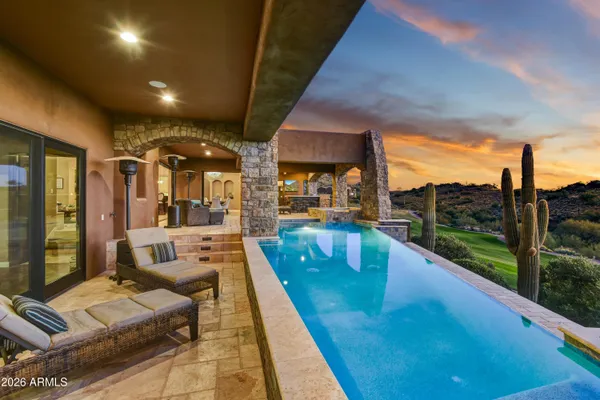 a view of an aerial view of residential houses with outdoor space