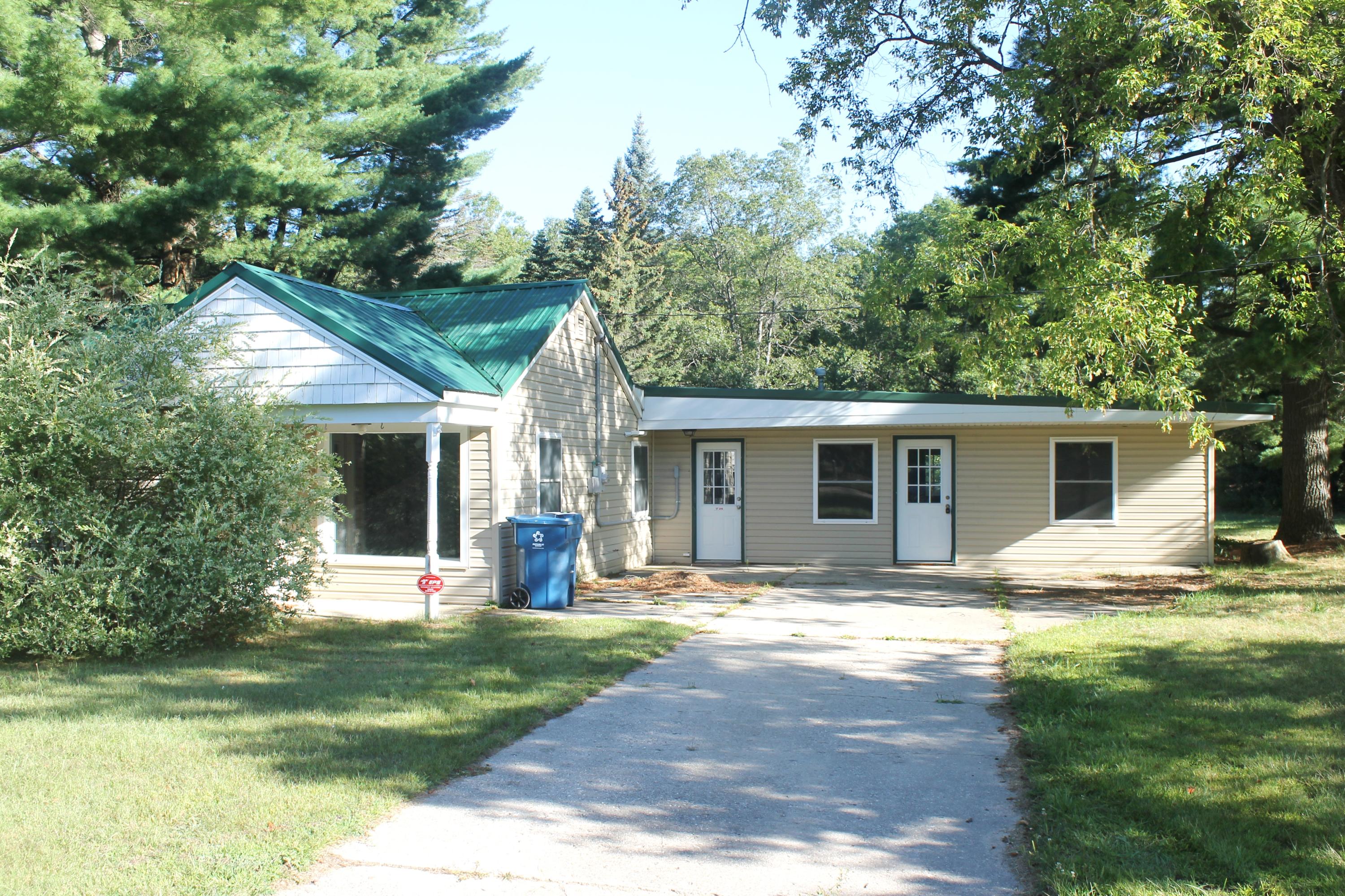 8470 West Birch Road Roscommon, MI 48653 - Photo 1 of 28 Gallery Image 1