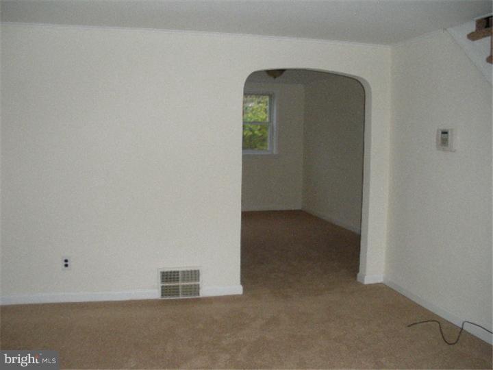 149 Golf Road Darby, PA 19023 - Photo 2 of 9 Living Room