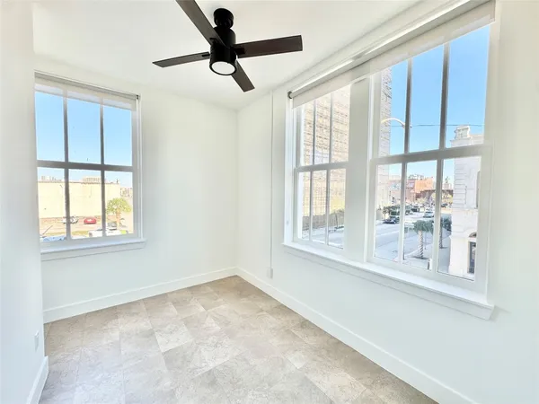 $2,100 | 2102 Mechanic Street, Unit 202, Galveston, TX 77550