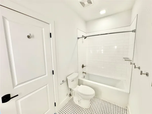 a car parked in front of a building