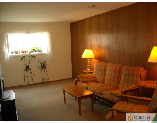 16 Snowden Road East Brunswick, NJ 08816 - Photo 6 of 10 Gallery Image 6