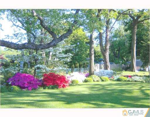 16 Snowden Road East Brunswick, NJ 08816 - Photo 9 of 10 Gallery Image 9