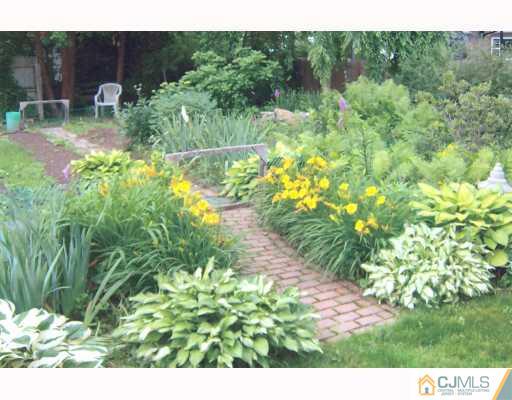 16 Snowden Road East Brunswick, NJ 08816 - Photo 10 of 10 Gallery Image 10