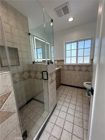 $3,950 | 1611 East Glenoaks Boulevard, Unit 1611 1/5, Glendale, CA 91206