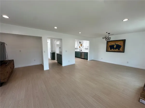 $3,950 | 1611 East Glenoaks Boulevard, Unit 1611 1/5, Glendale, CA 91206