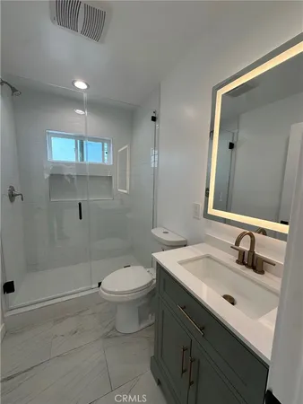 $3,950 | 1611 East Glenoaks Boulevard, Unit 1611 1/5, Glendale, CA 91206