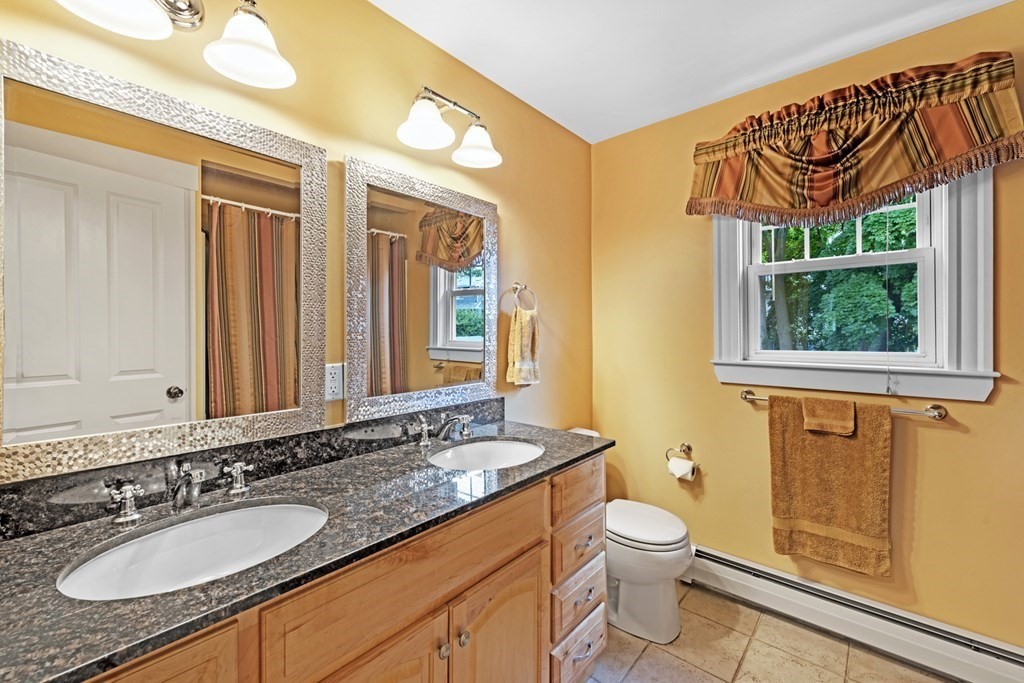 25 Homestead Road Marblehead, MA 01945 - Photo 23 of 28