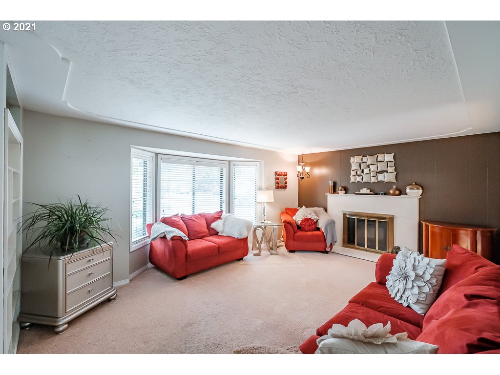 1040 Rafael Avenue North Keizer, OR 97303 - Photo 11 of 32 Gallery Image 11