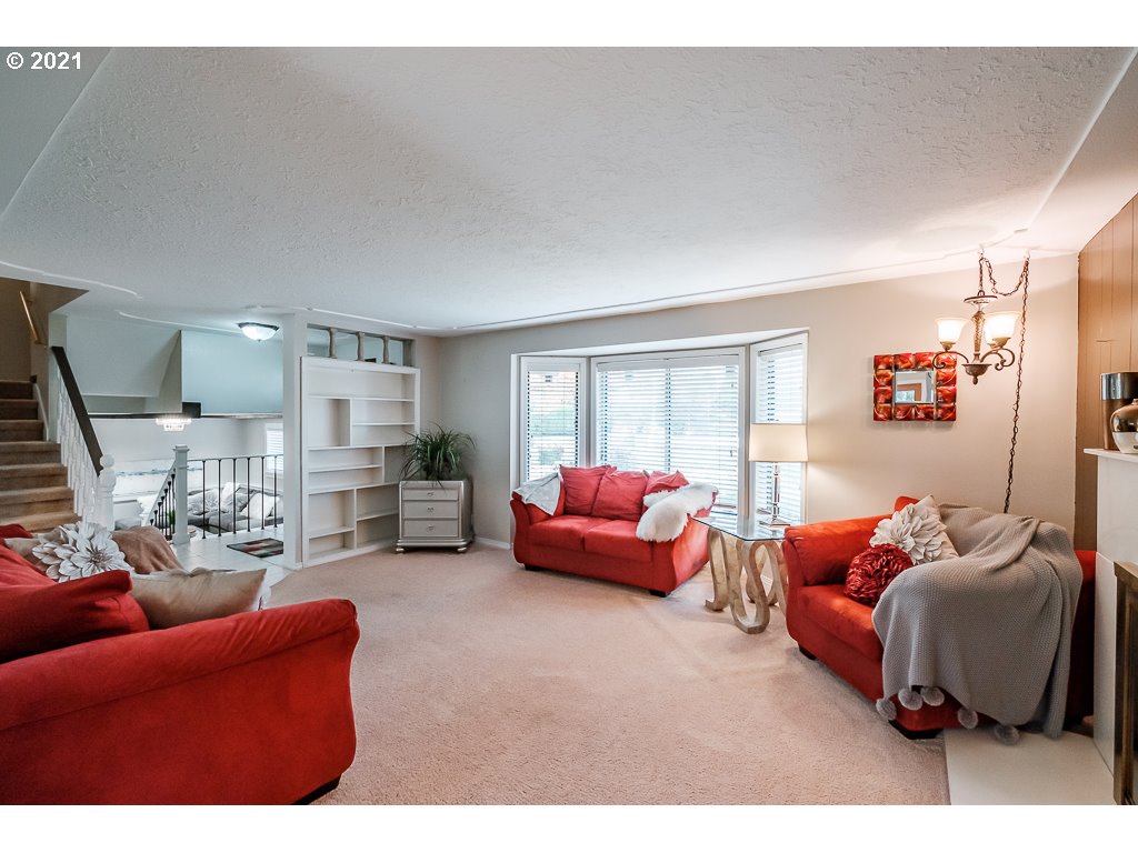 1040 Rafael Avenue North Keizer, OR 97303 - Photo 12 of 32 Gallery Image 12