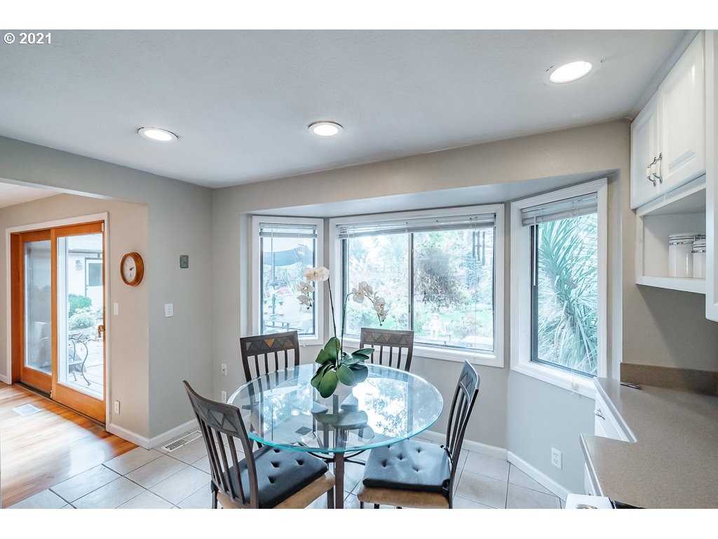 1040 Rafael Avenue North Keizer, OR 97303 - Photo 18 of 32 Gallery Image 18