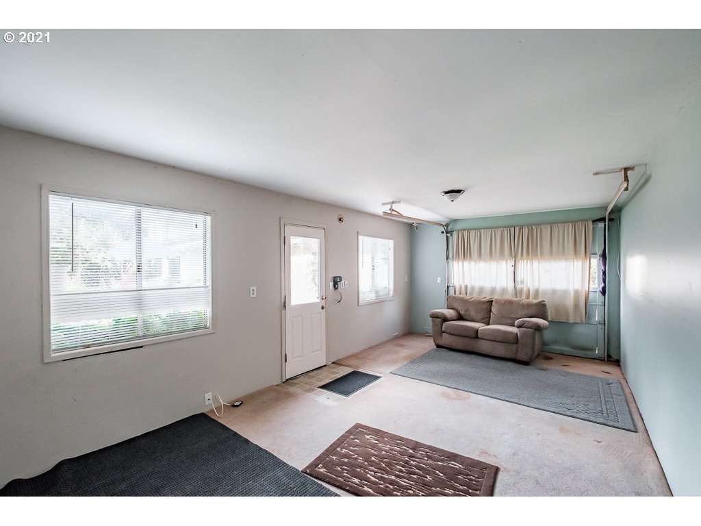 1040 Rafael Avenue North Keizer, OR 97303 - Photo 24 of 32 Gallery Image 24