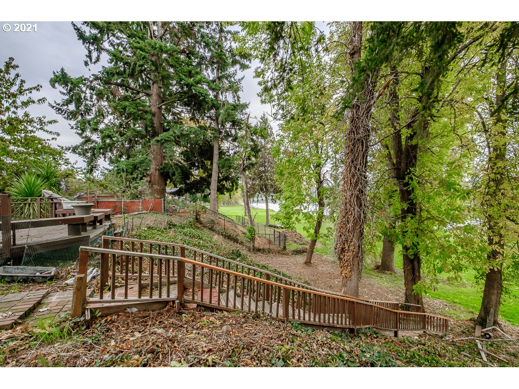 1040 Rafael Avenue North Keizer, OR 97303 - Photo 30 of 32 Gallery Image 30