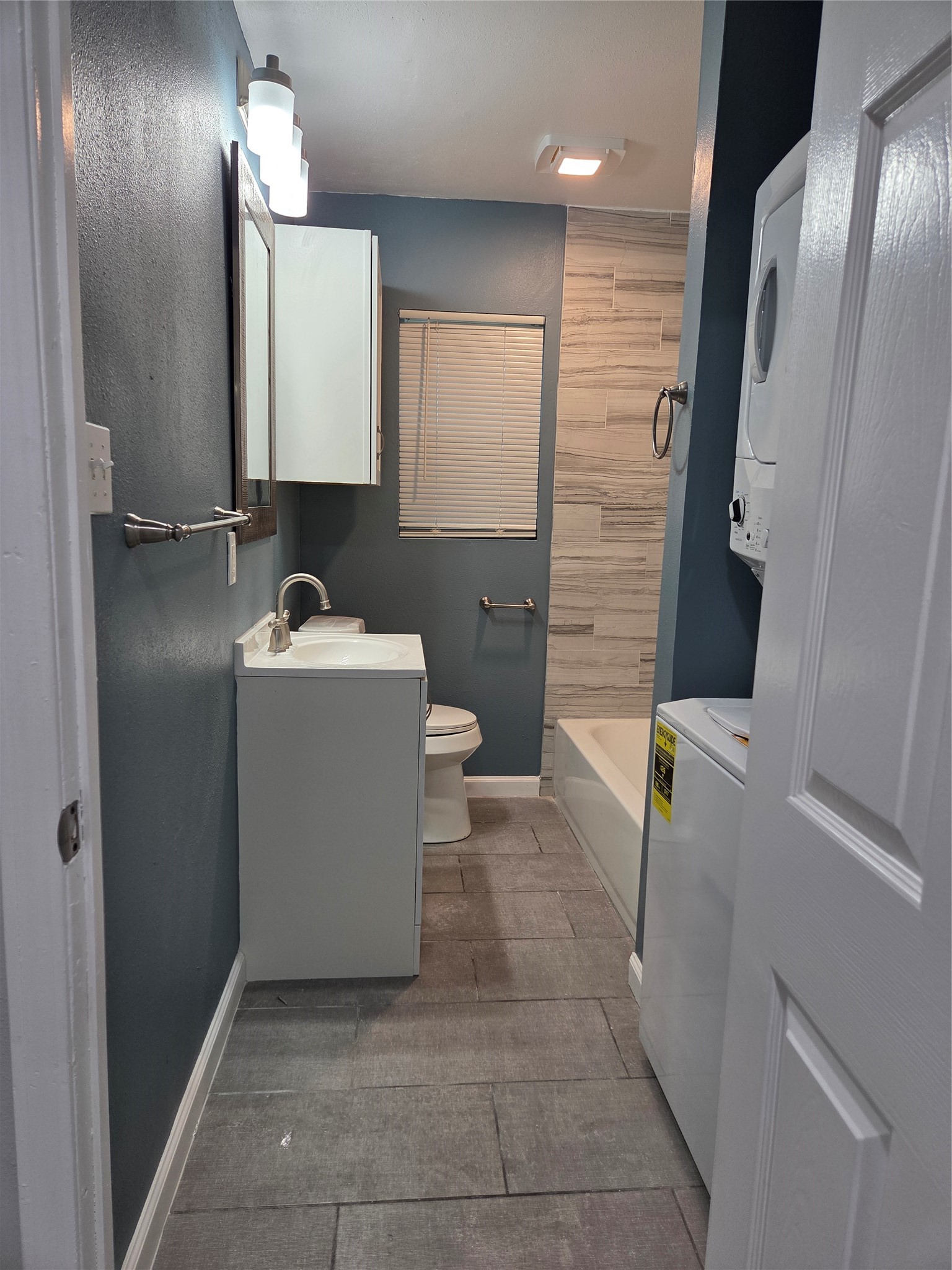 619 13th Street, Unit 2 Galveston, TX 77550 - Photo 9 of 13 Brand new bathroom!