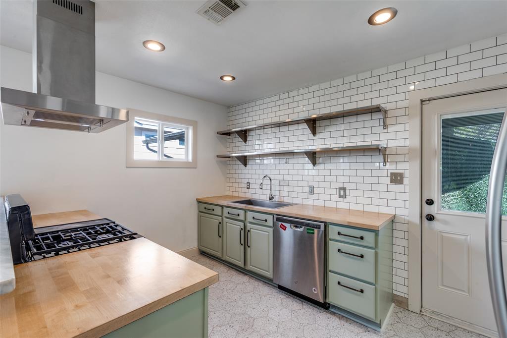 2012 Payne Avenue, Unit A Austin, TX 78757 - Photo 13 of 33 galley kitchen with plenty of space for the avid chef