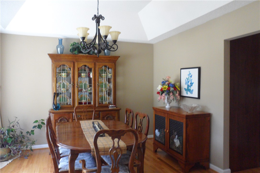 435 Cane Creek Landing Road, Unit SENECA Seneca, SC 29672 - Photo 26 of 43 Dining room with tray ceiling.