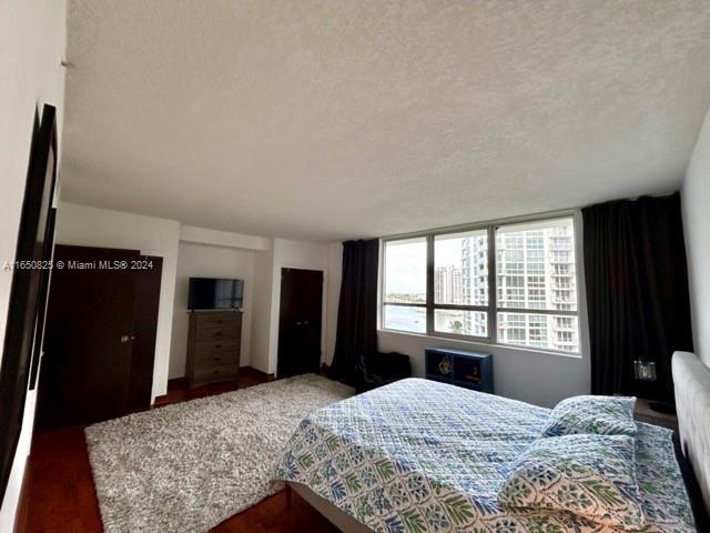 1500 Bay Road, Unit 940S Miami Beach, FL 33139 - Photo 9 of 26 Gallery Image 9