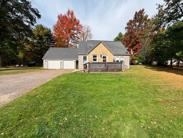 $210,000 | W6178 Lake Drive, Shawano, WI 54166