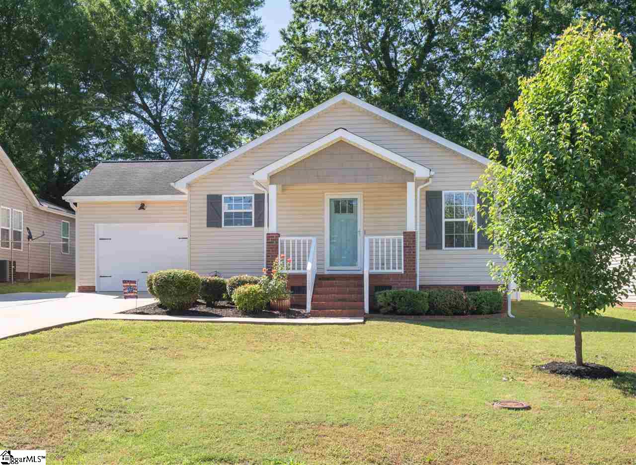 111 Brunson Street Greenville, SC 29607 - Photo 1 of 29 Gallery Image 1