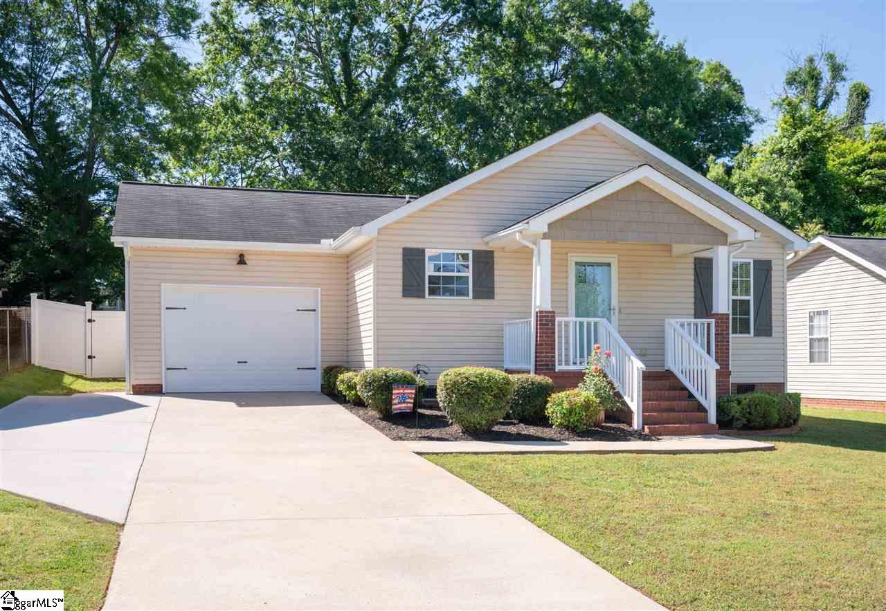 111 Brunson Street Greenville, SC 29607 - Photo 2 of 29 Gallery Image 2