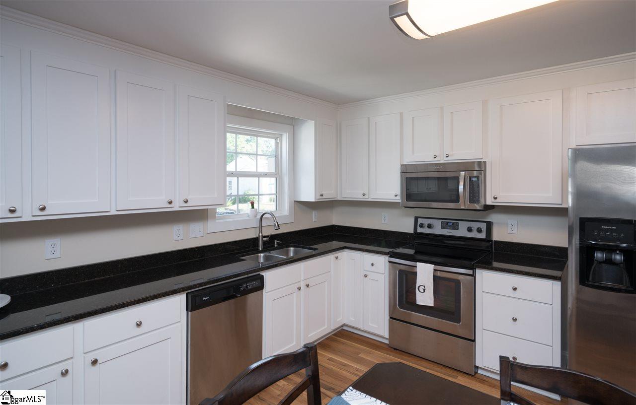 111 Brunson Street Greenville, SC 29607 - Photo 11 of 29 Gallery Image 11