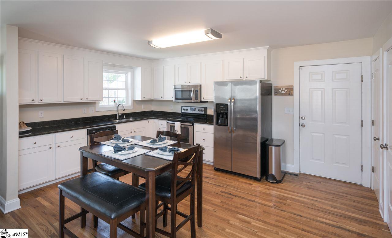 111 Brunson Street Greenville, SC 29607 - Photo 8 of 29 Gallery Image 8