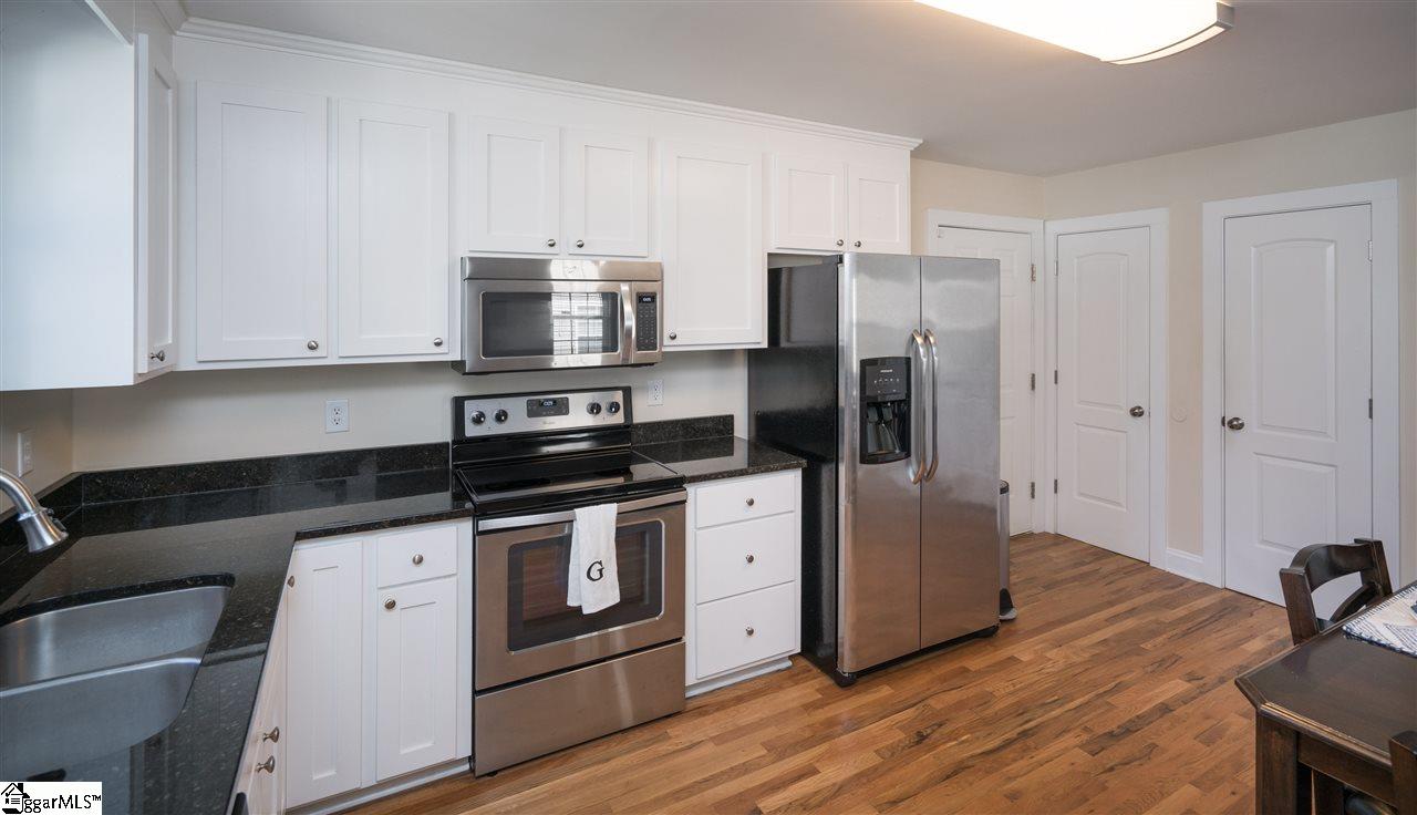 111 Brunson Street Greenville, SC 29607 - Photo 10 of 29 Gallery Image 10