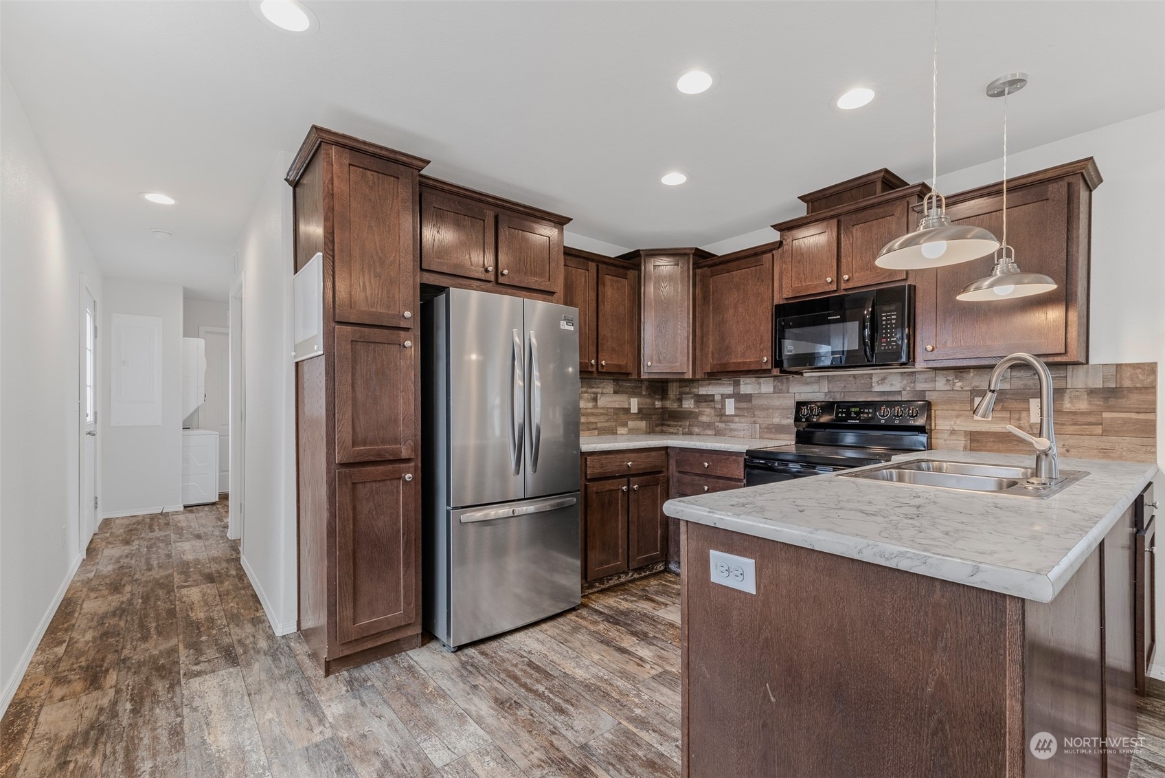 9700 Southwest Tualatin Road, Unit 48 Tualatin, OR 97062 - Photo 7 of 28
