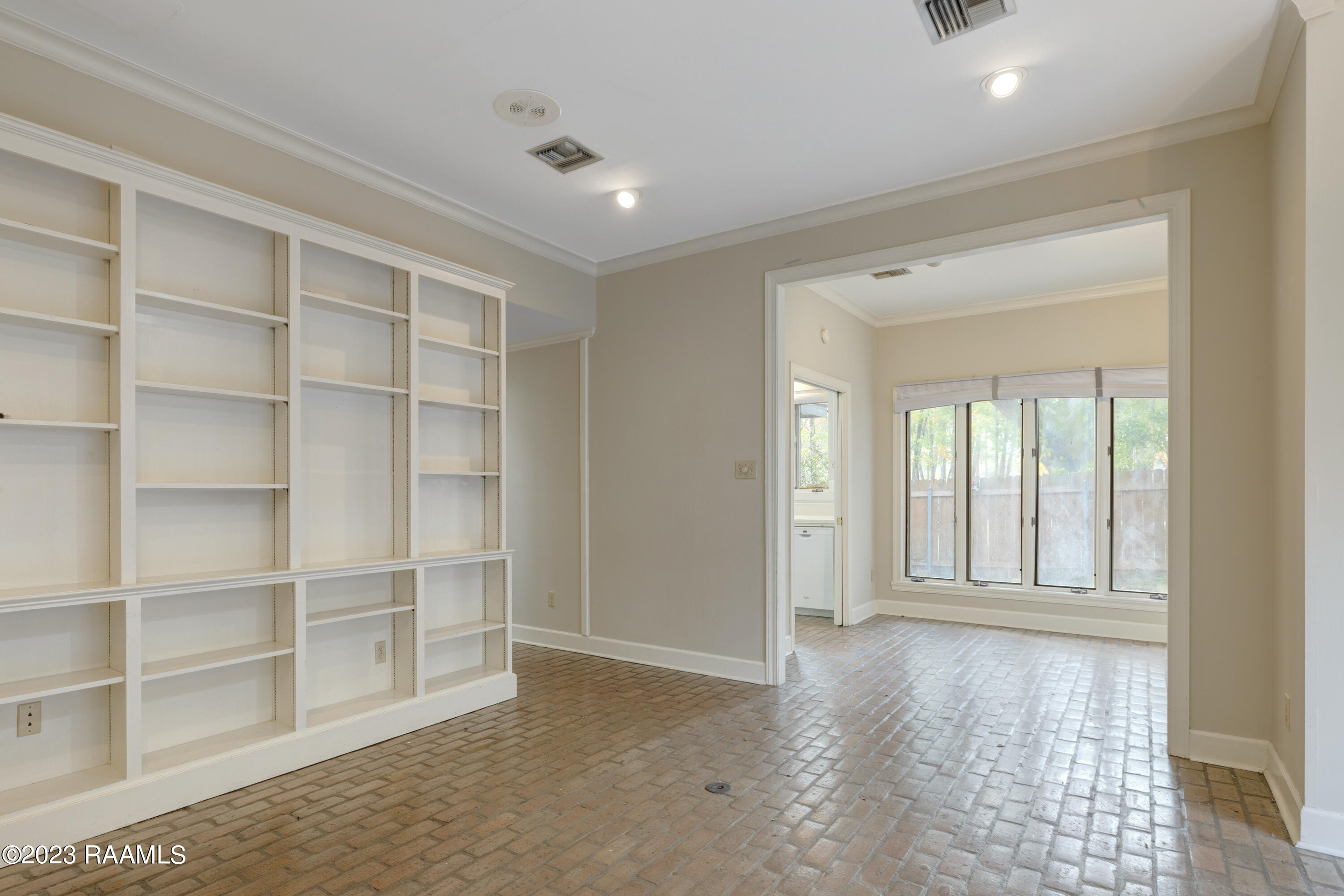 246 Grand Lafayette, LA 70503 - Photo 5 of 23 246 Grand Ave-5