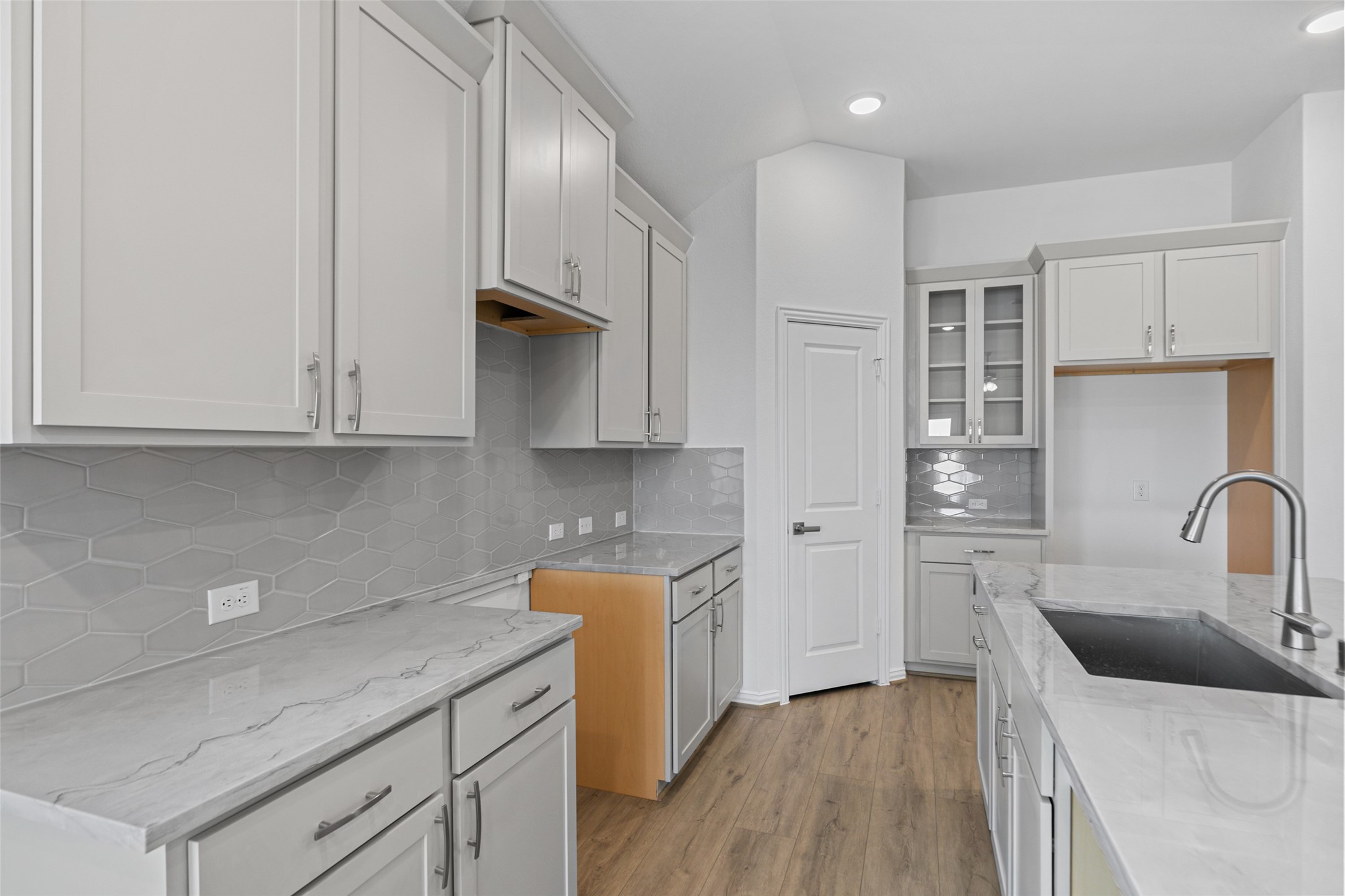 719 Evergreen Frst Lane Rosharon, TX 77583 - Photo 13 of 30