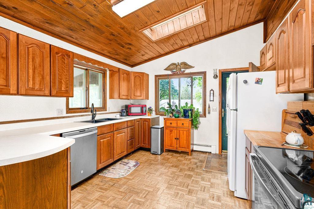 5554 Howard Gnesen Road Duluth, MN 55803 - Photo 4 of 42 Gallery Image 4