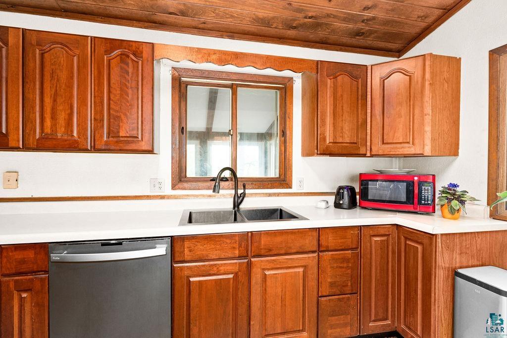 5554 Howard Gnesen Road Duluth, MN 55803 - Photo 5 of 42 Gallery Image 5