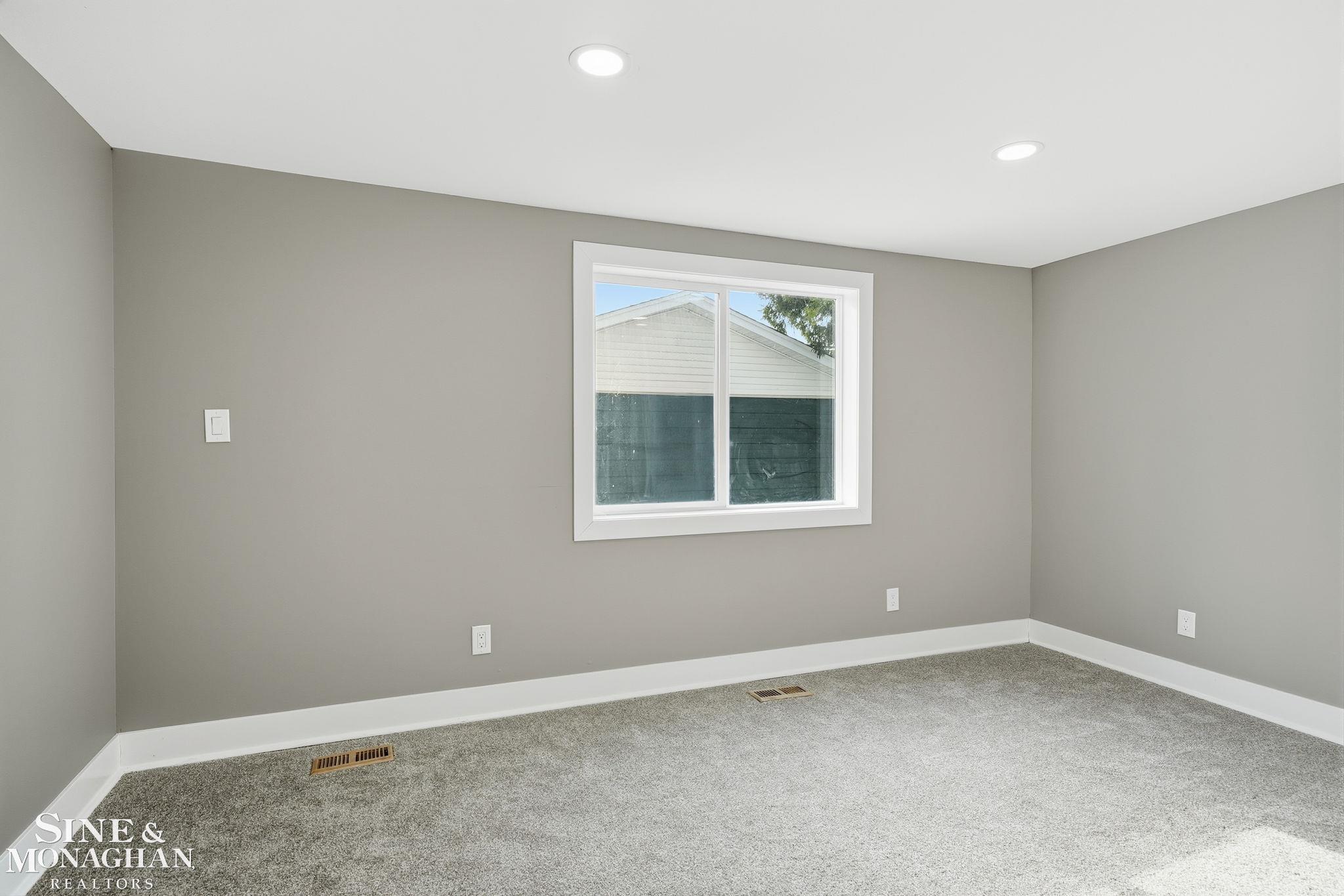 1641 Hampton Road Grosse Pointe Woods, MI 48236 - Photo 30 of 70