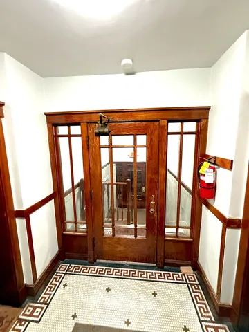 $3,200 | 1343 West Rosedale Avenue, Unit 2, Chicago, IL 60660