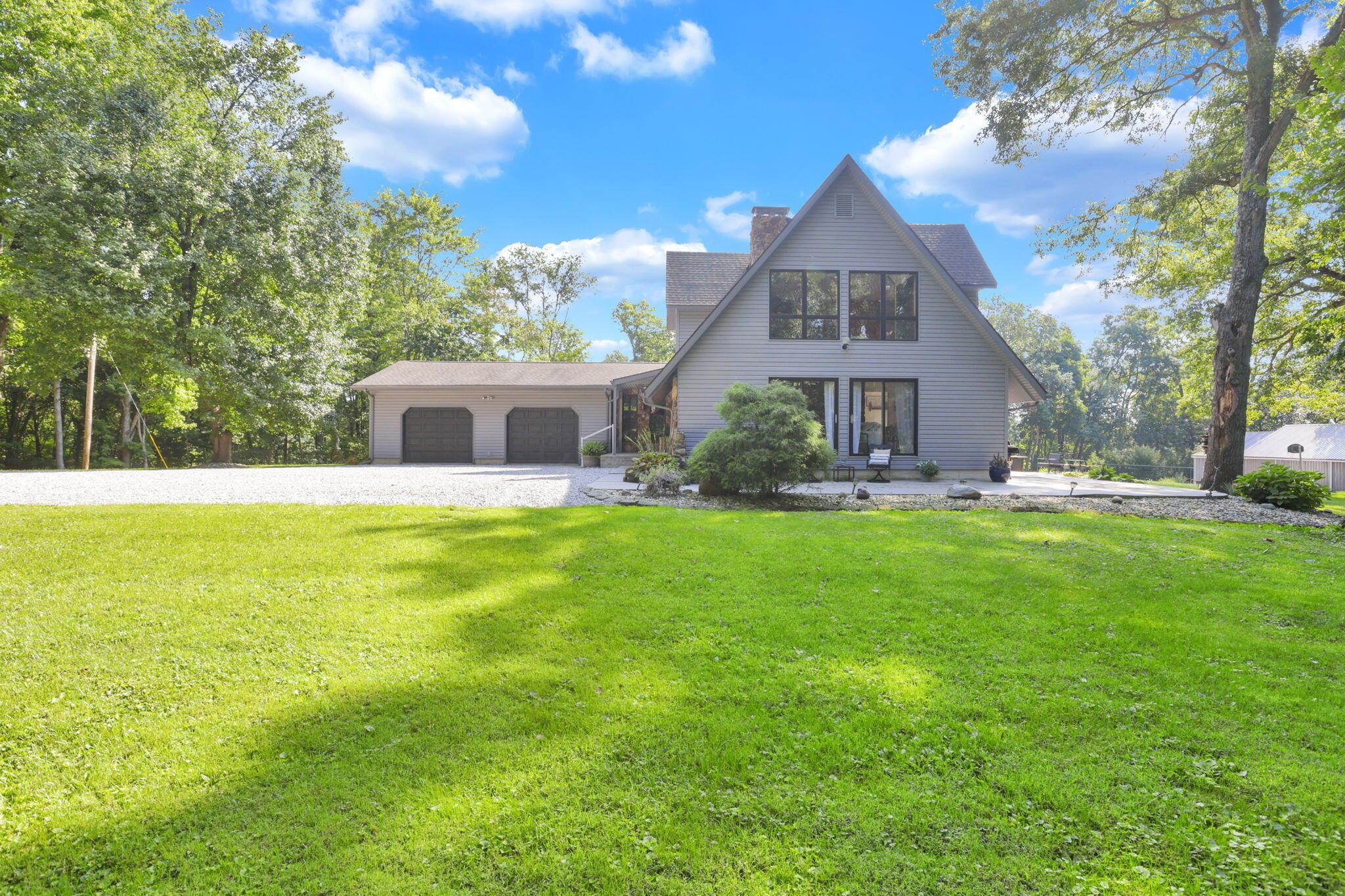 10944 Wilson Road Utica, OH 43080 - Photo 2 of 81 .
