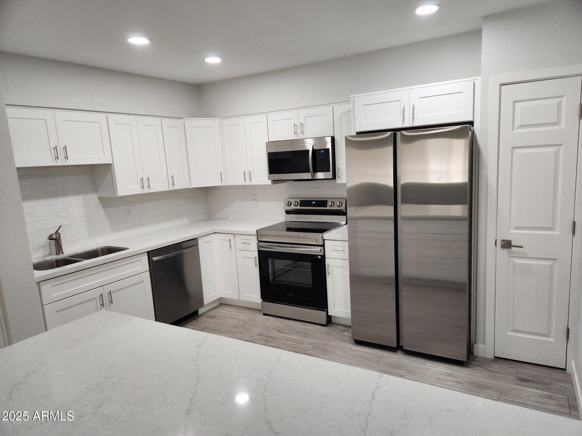 720 South Dobson Road, Unit 49 Mesa, AZ 85202 - Photo 3 of 15 Kitchen