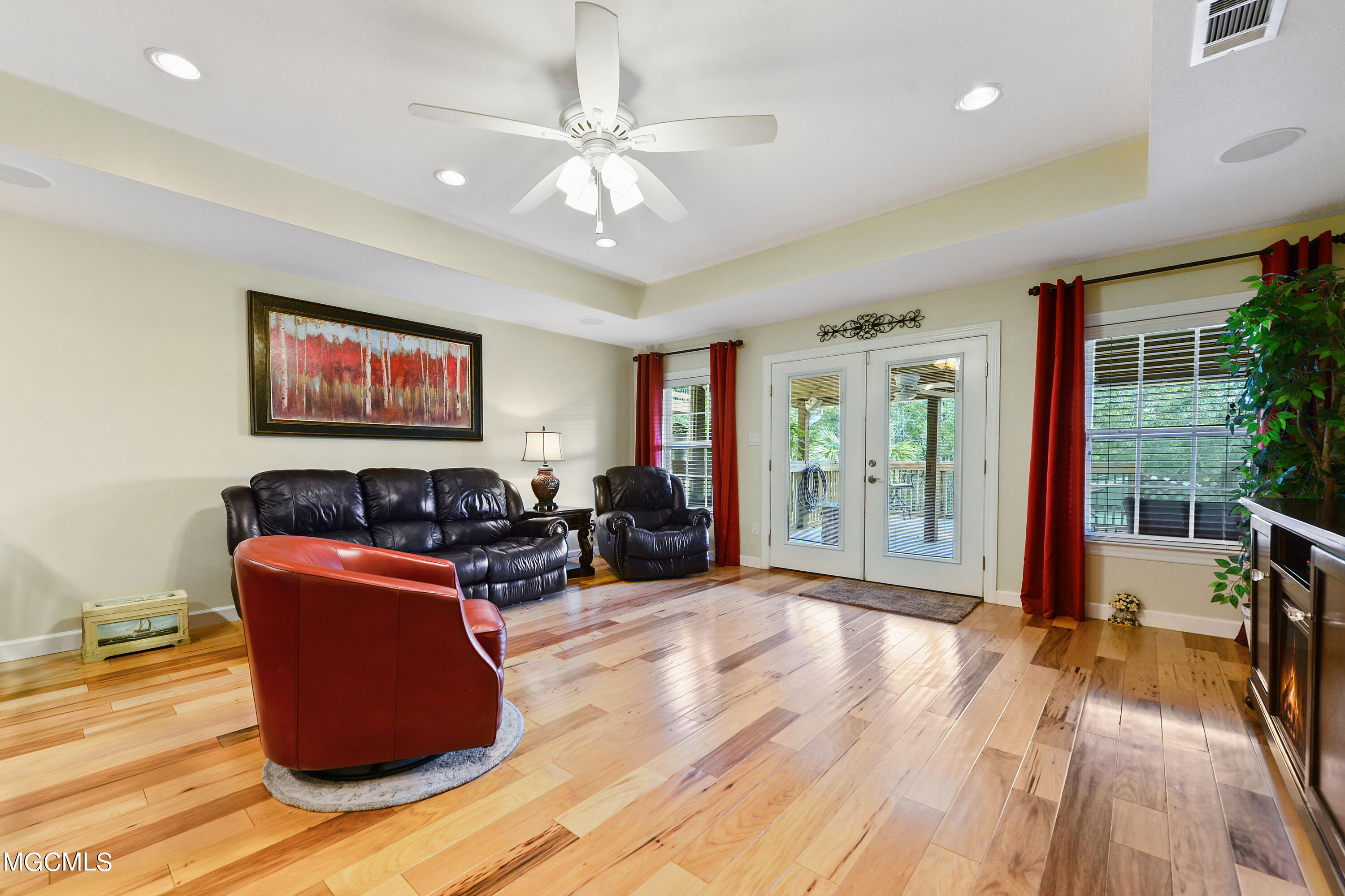 808 Roys Road Gautier, MS 39553 - Photo 3 of 40 003
