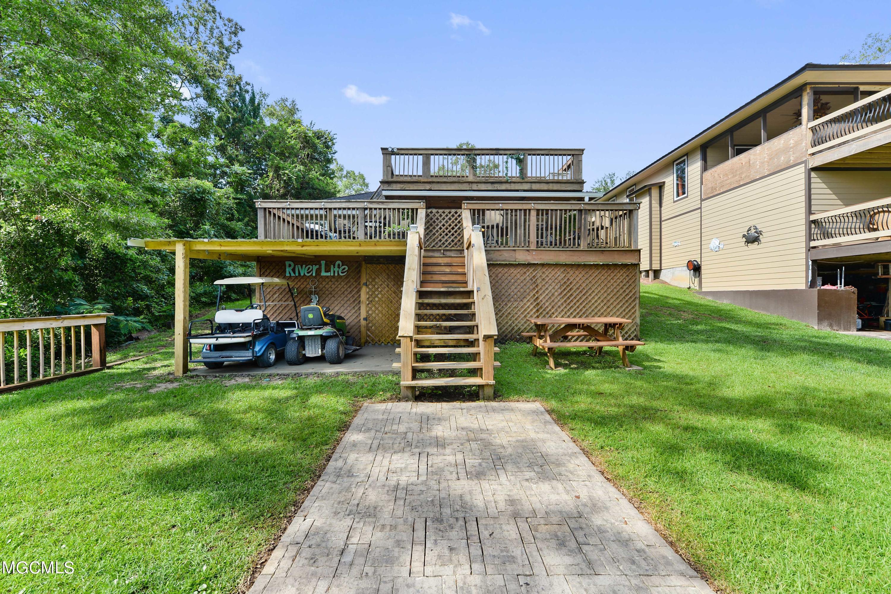 808 Roys Road Gautier, MS 39553 - Photo 32 of 40 032