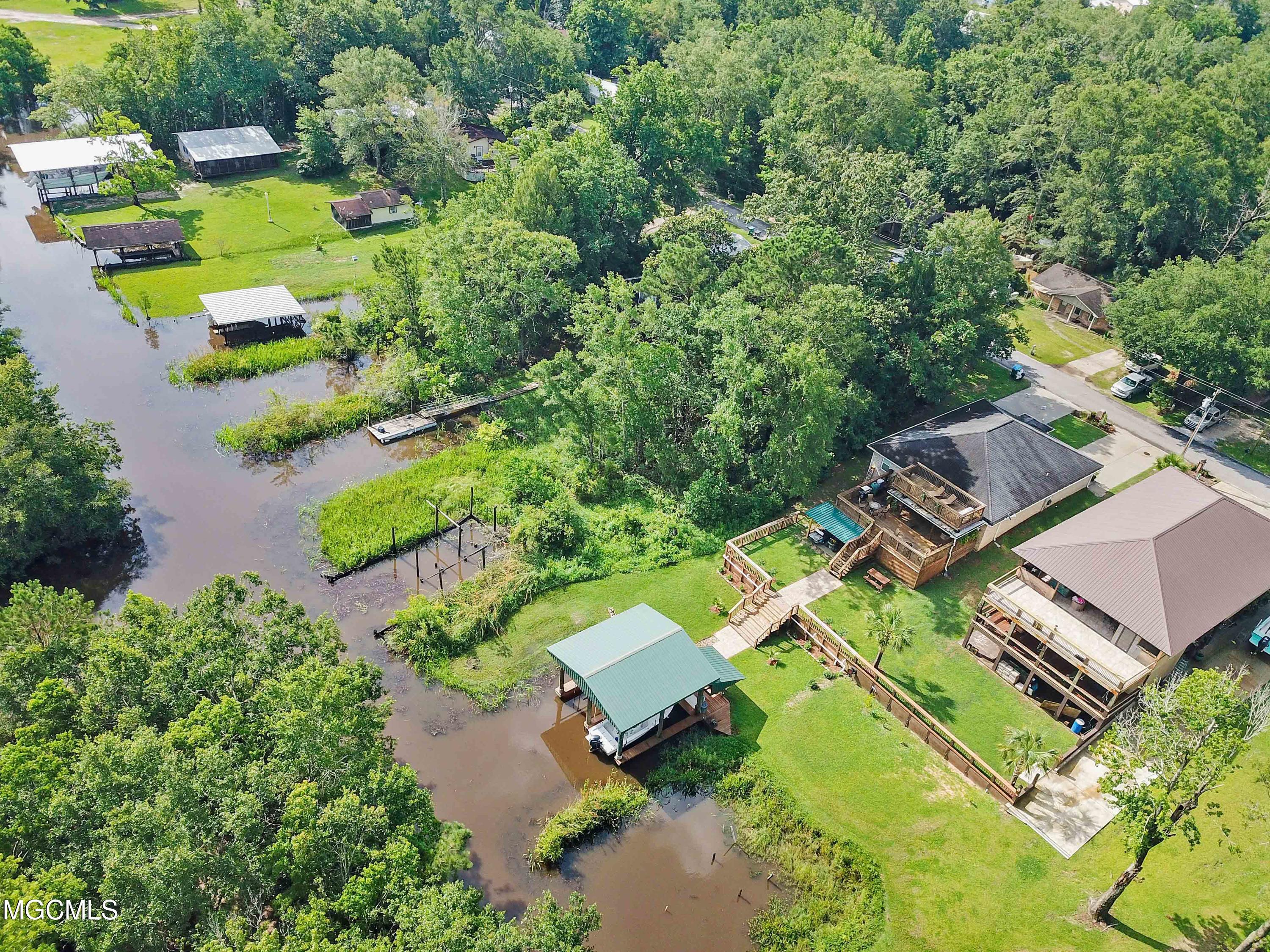 808 Roys Road Gautier, MS 39553 - Photo 36 of 40 036