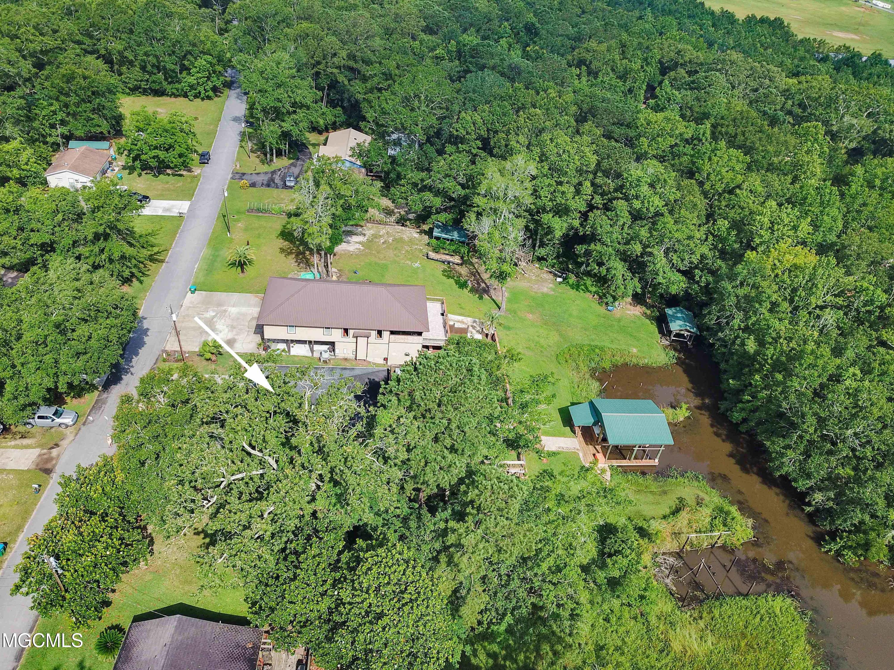 808 Roys Road Gautier, MS 39553 - Photo 39 of 40 039