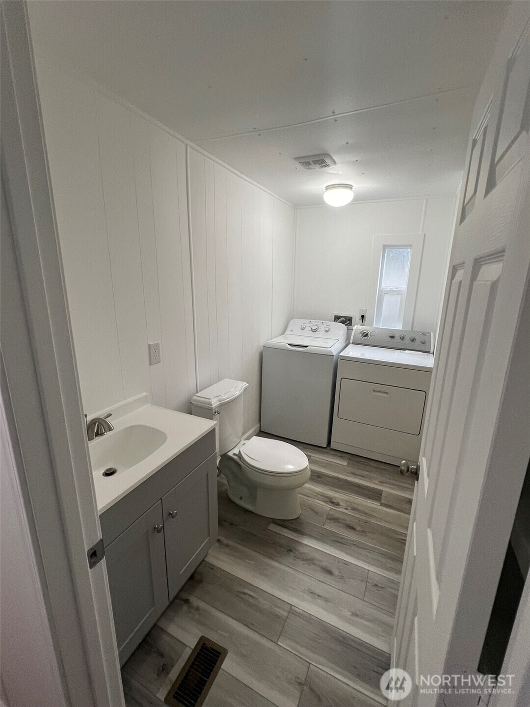 2115 Rocky Point Road Northwest, Unit 26B Bremerton, WA 98312 - Photo 7 of 16 Gallery Image 7