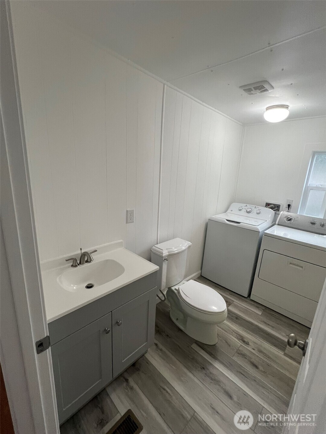 2115 Rocky Point Road Northwest, Unit 26B Bremerton, WA 98312 - Photo 8 of 16 Gallery Image 8