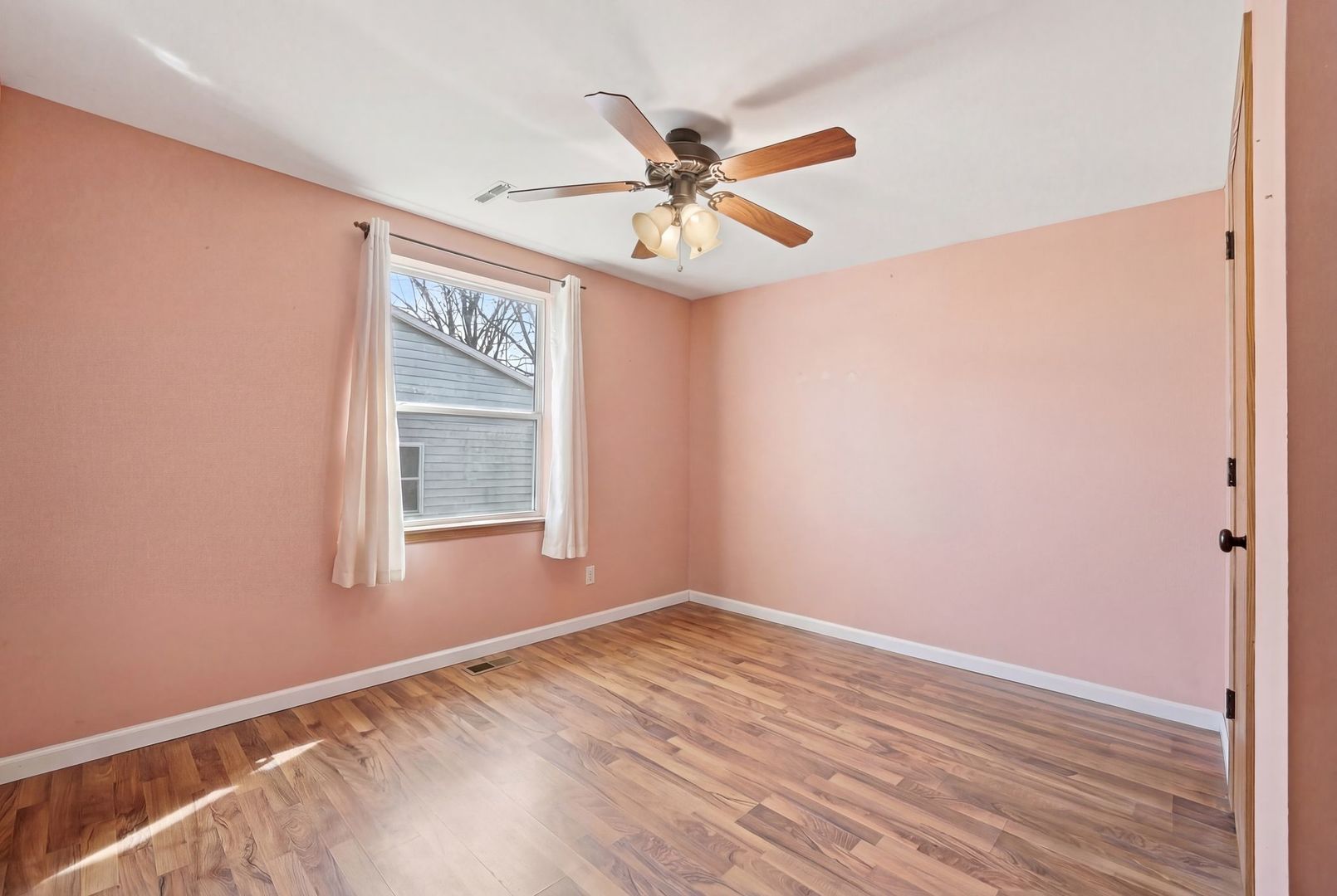 23007 Lovell Road Sycamore, IL 60178 - Photo 32 of 40 Gallery Image 32