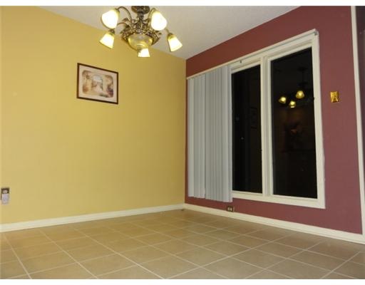 1615 Cheyenne Street Portland, TX 78374 - Photo 5 of 10 a view of livingroom with hallway