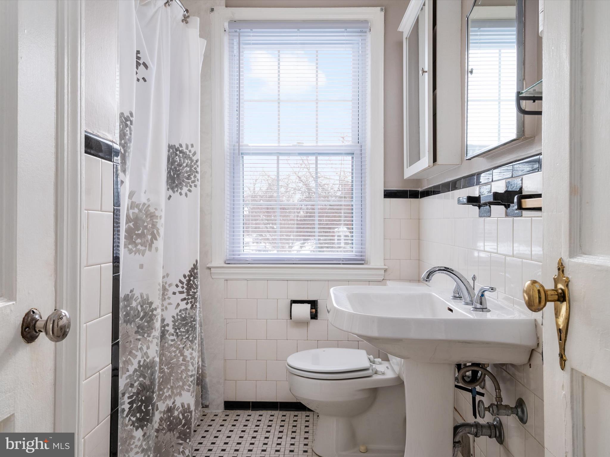 242 Blenheim Road Baltimore, MD 21212 - Photo 12 of 31
