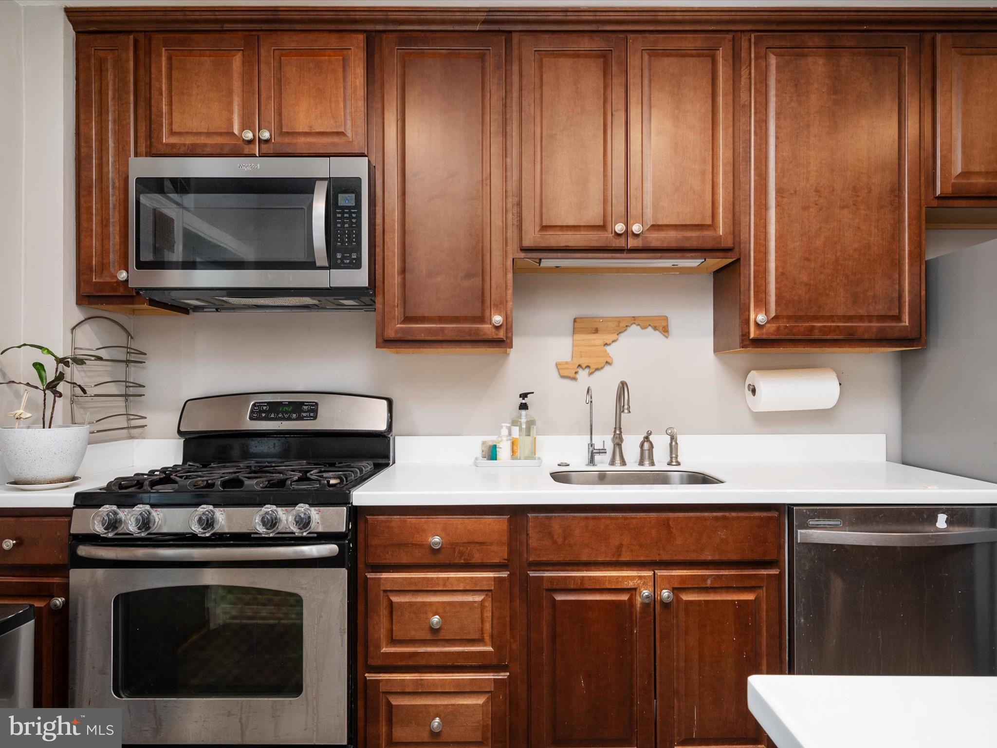 242 Blenheim Road Baltimore, MD 21212 - Photo 8 of 31